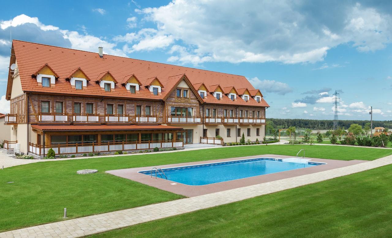 Malvazia Hotel Prievaly Buitenkant foto