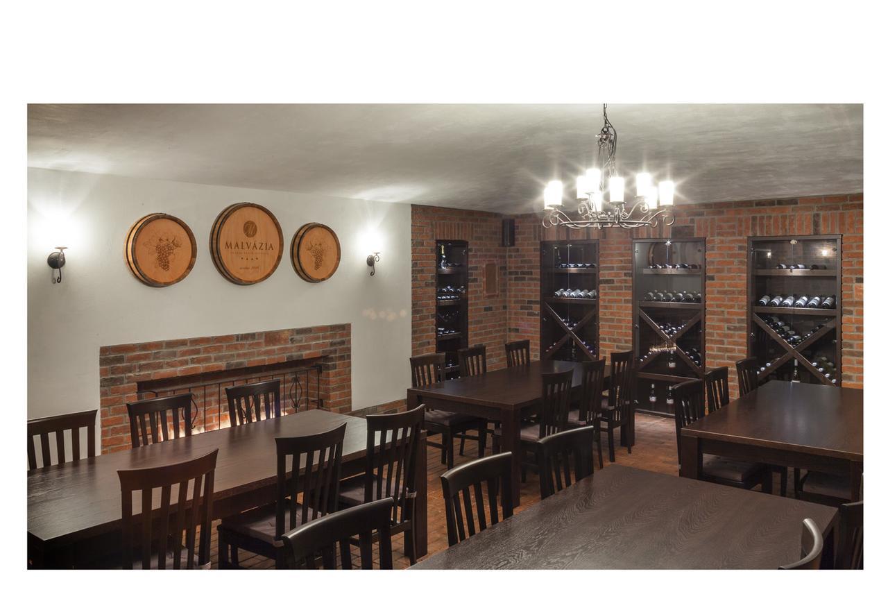Malvazia Hotel Prievaly Buitenkant foto